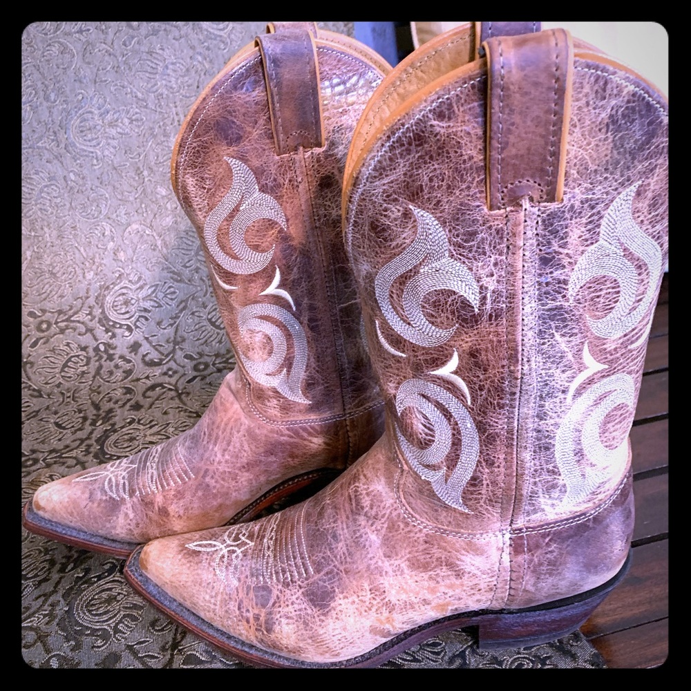 Justin’s Brown Leather cowboy boots 9.5